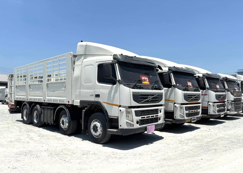 Vาย 12 ล้อกระบะคอก Volvo FM 440 แรงม้า ปี 56 (2894)