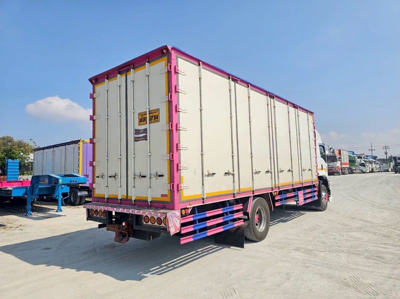 หกล้อตู้สิบบาน ISUZU FTR 240 แรง ปี 2565 (5322)