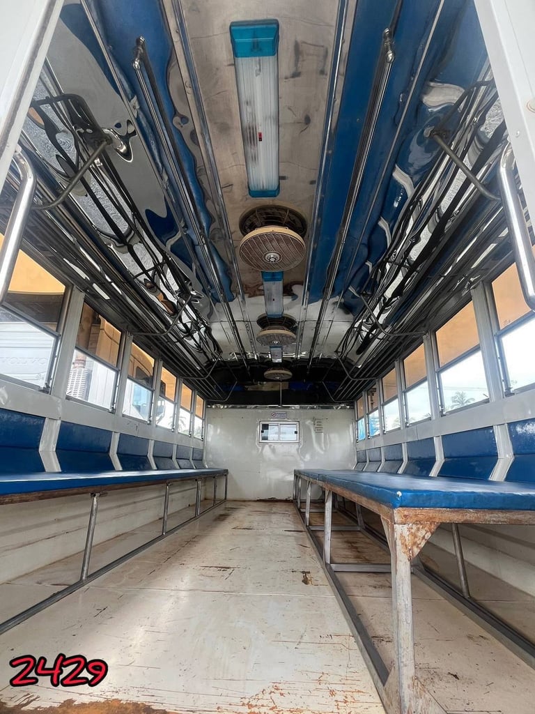 หกล้อโดยสาร HINO XZU 150 แรง  ปี 2566  (2429) หกล้อโดยสาร HINO XZU 150 แรง  ปี 2566  (2429)