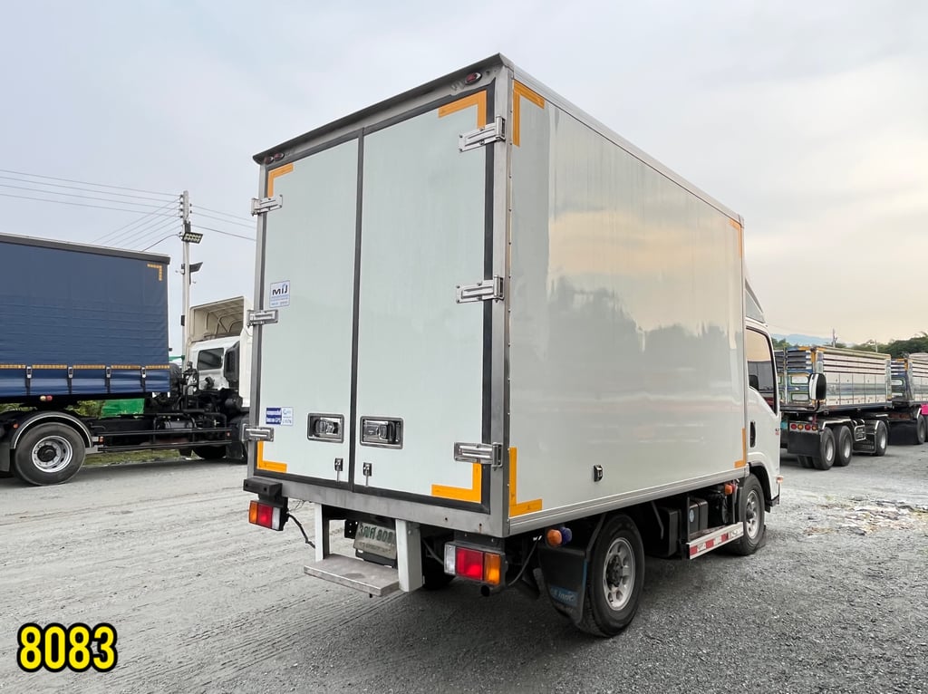 #สี่ล้อตู้เย็น_ISUZU  NLR 130 แรงม้า  (8083)
