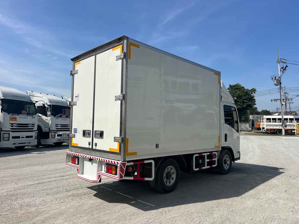 🧡 สี่ล้อตู้เย็น ISUZU NLR 130 แรง ปี 2566  (8083)
