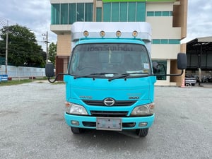 หกล้อโดยสาร HINO XZU 150 แรง ปี 2563 (5876) หกล้อโดยสาร HINO XZU 150 แรง ปี 2563 (5876)