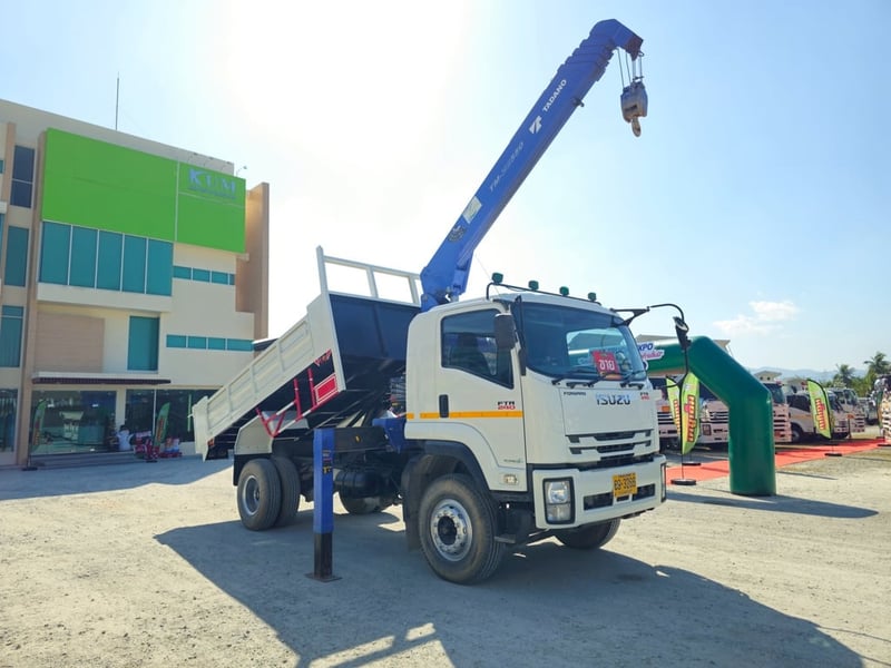 🇨🇷หกล้อเครน ISUZU FTR 240 แรง ปี 2566 (3266)