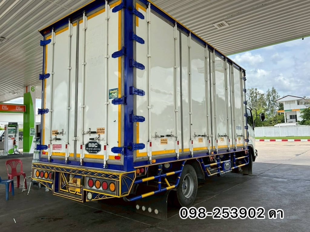 หกล้อตู้สิบบาน (3306)