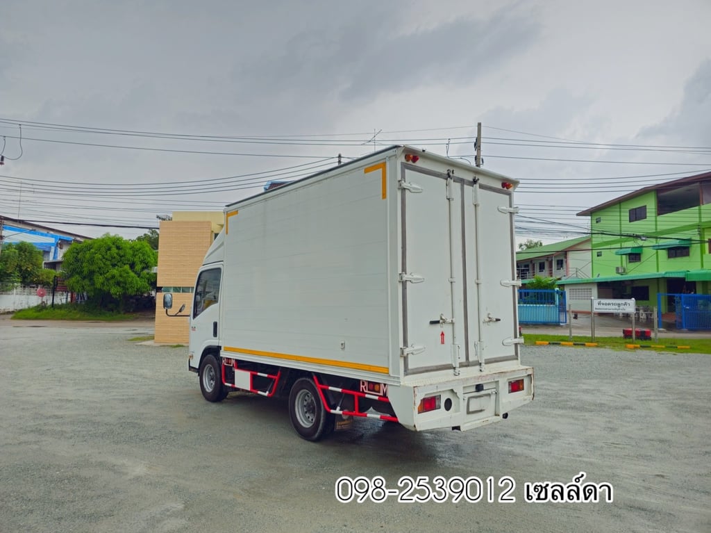 🔥มือเดียวป้ายแดง 🔥ไม่มีชนหนัก,ป้ายไม่ติดเวลา  สี่ล้อตู้ ISUZU  NLR 130 แรง ปี 2560 (5044)