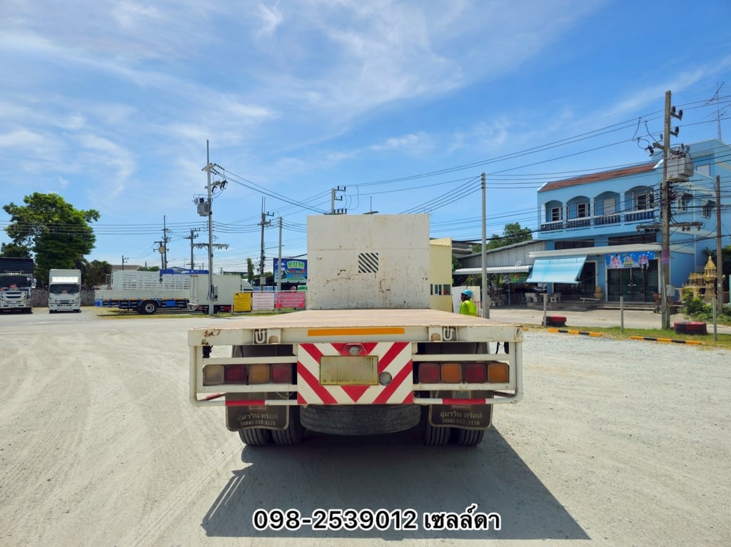 สิบล้อพื้นเรียบ (0978)
