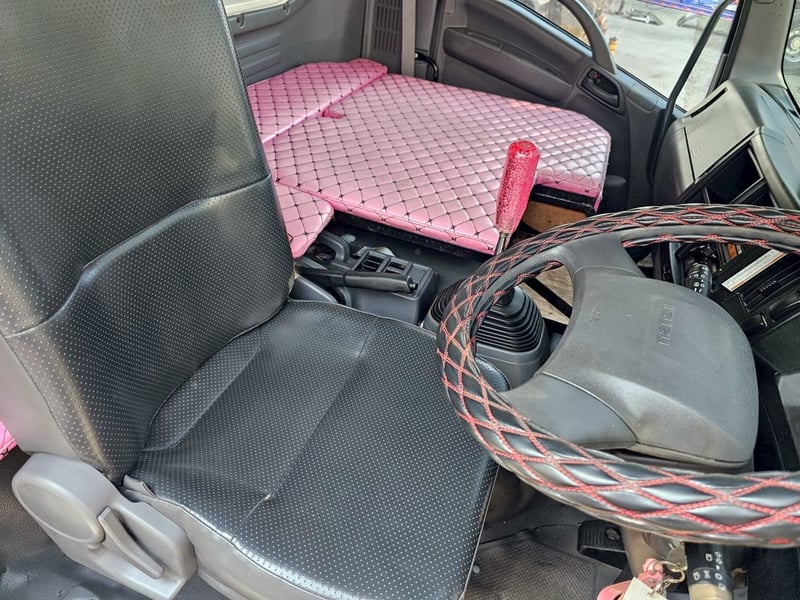 เก็บสวยบิ้วตู้ใหม่  ฟรี ยางใหม่ 4 เส้น  หกล้อตู้สิบบาน ISUZU FRR 210 แรง ปี 2565 (2331)