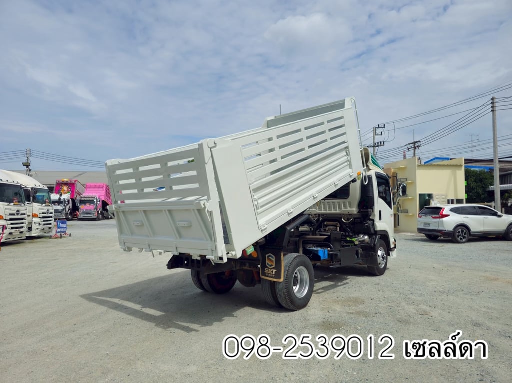หกล้อดั้มพ์  ISUZU FRR 210 ปี 2566 (5273)