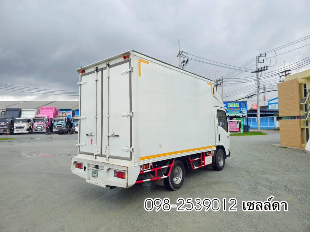 สี่ล้อตู้ ISUZU NLR 130 แรง ปี 2560 (5044) สี่ล้อตู้ ISUZU NLR 130 แรง ปี 2560 (5044)