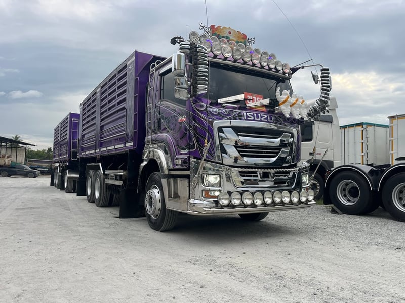 ชุดแต่ง 200,000 บาท 🔥สเป็คแบก,อู่แม็กเทรลเลอร์ สิบล้อดั้มพ์ ISUZU FXZ 360 แรง ปี 2566(9107,9108) ชุดแต่ง 200,000 บาท 🔥สเป็คแบก,อู่แม็กเทรลเลอร์ สิบล้อดั้มพ์ ISUZU FXZ 360 แรง ปี 2566(9107,9108)