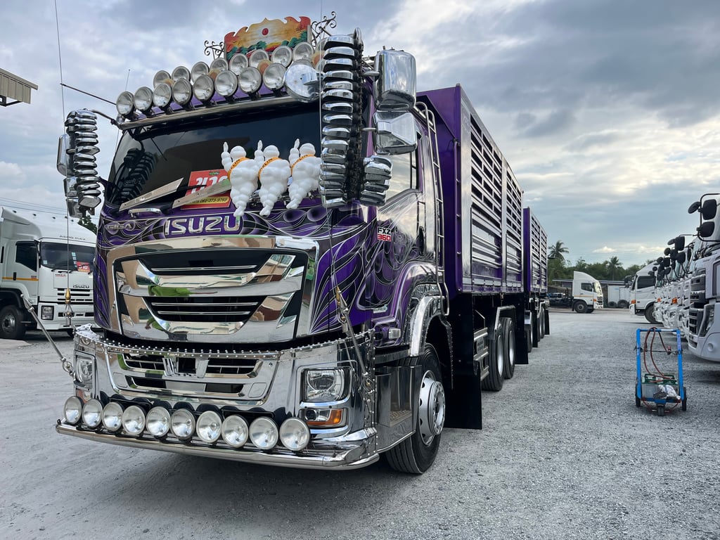 ชุดแต่ง 200,000 บาท 🔥สเป็คแบก,อู่แม็กเทรลเลอร์  สิบล้อดั้มพ์ ISUZU  FXZ 360 แรง ปี 2566(9107,9108) ชุดแต่ง 200,000 บาท 🔥สเป็คแบก,อู่แม็กเทรลเลอร์  สิบล้อดั้มพ์ ISUZU  FXZ 360 แรง ปี 2566(9107,9108)