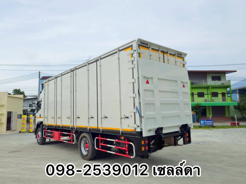 👉ป้ายแดงมือเดียว  หกล้อตู้สิบบาน (5105)