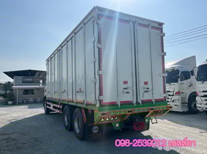 สิบล้อตู้สิบบาน ISUZU  FTR 240 แรง ปี 2562(8315)