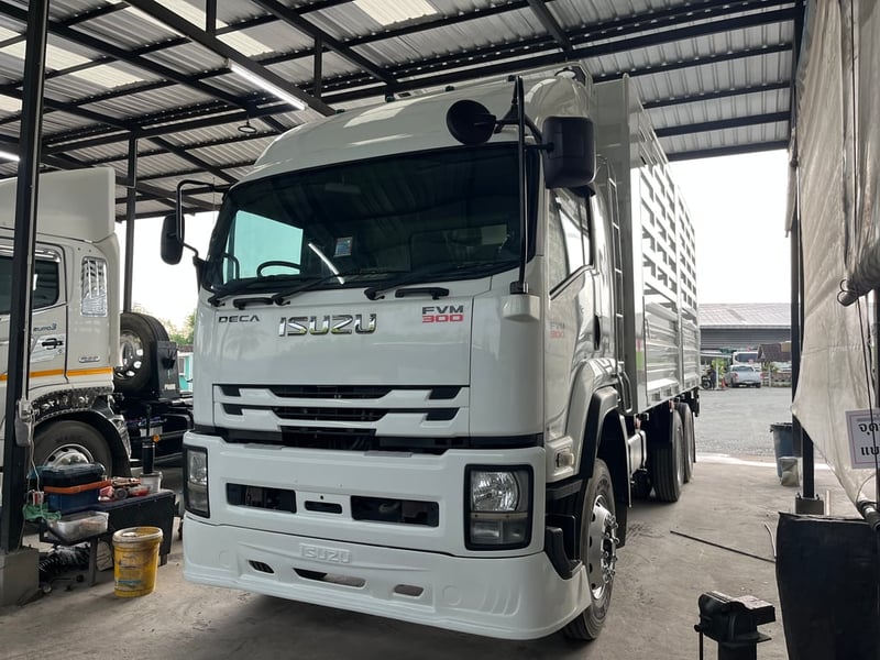 สิบล้อคอก ISUZU FVM 300 แรง ปี 2563(4490)