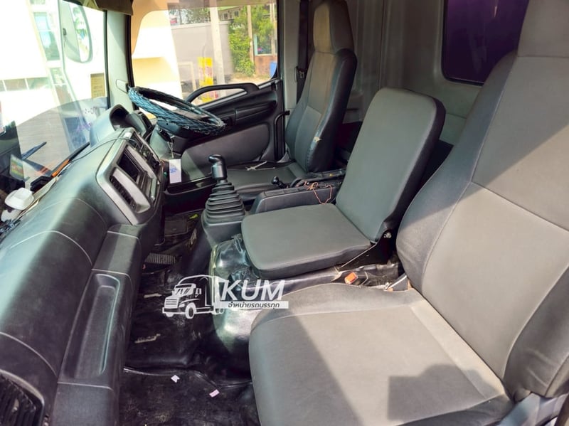 สิบล้อตู้สิบบาน HINO FL8J 260 แรง ปี 2560(3133)