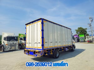 หกล้อตู้สิบบาน ISUZU FRR 210 แรง ปี 2566(8215) หกล้อตู้สิบบาน ISUZU FRR 210 แรง ปี 2566(8215)