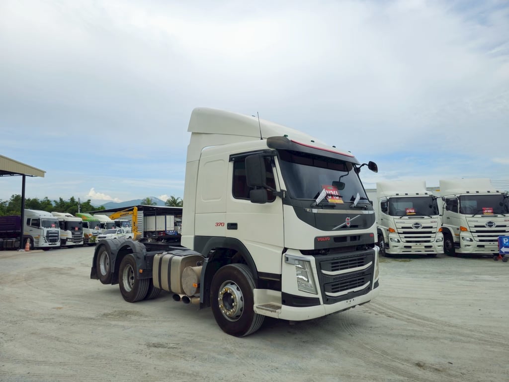 สิบล้อหัวลาก VOLVO FM 370  แรง ปี 2561(5130)