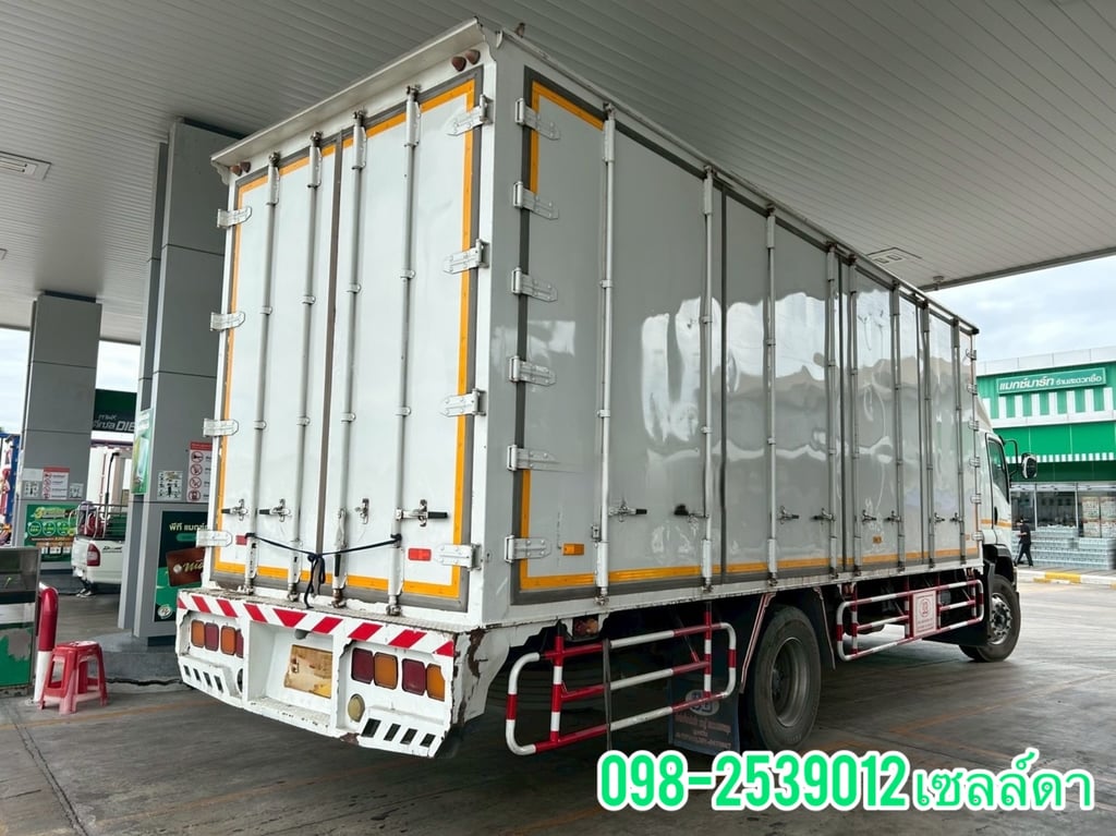 👉หกล้อตู้สิบบาน  ISUZU FTR 240 แรง ปี 2561 (8682)