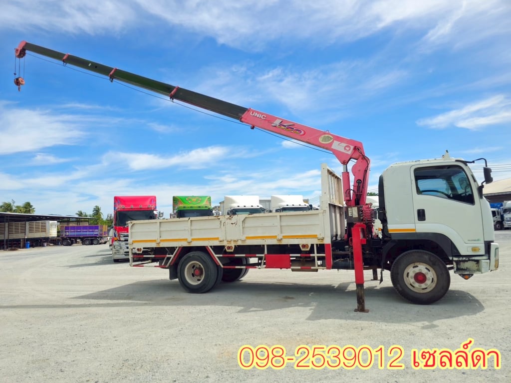 👉ไมล์น้อย 150,XXX โล 👉ป้ายแดงมือเดียว หกล้อเครน ISUZU FTR  240 แรง ปี 2557(0947)