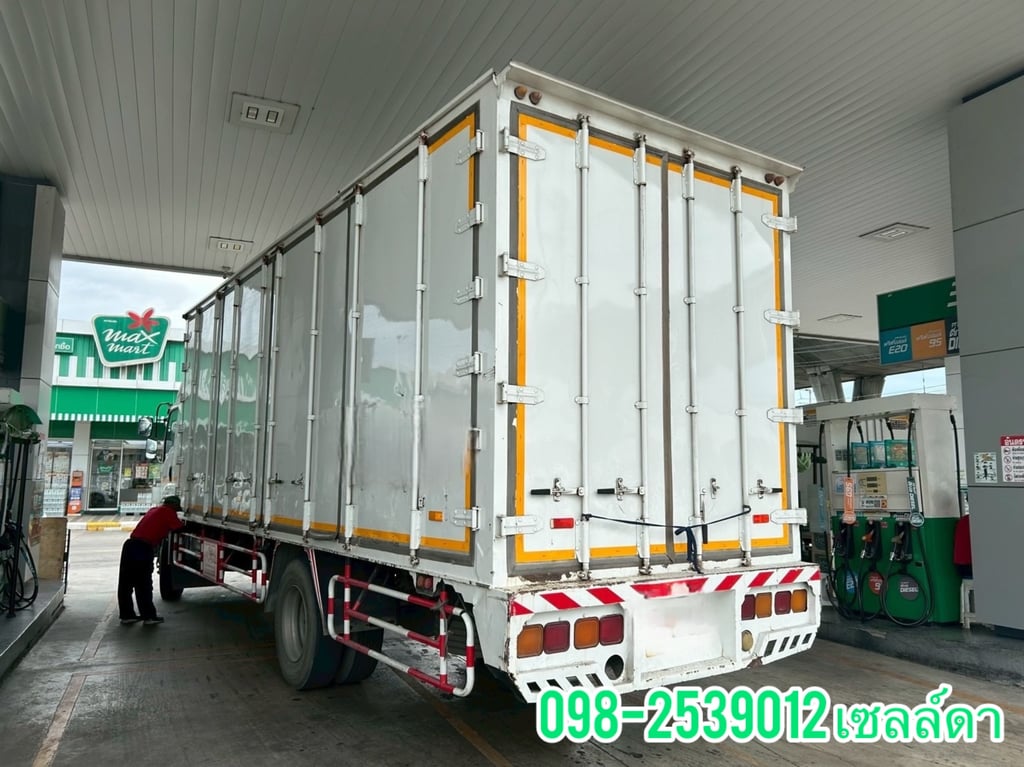 👉หกล้อตู้สิบบาน  ISUZU FTR 240 แรง ปี 2561 (8682)