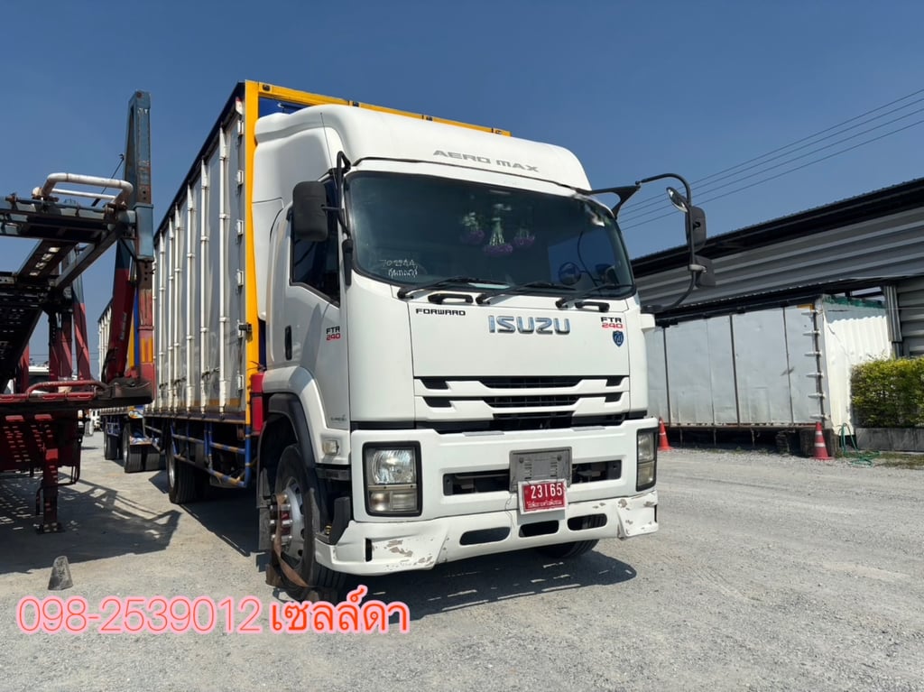 หกล้อตู้สิบบาน Isuzu FTR240 แรง ปี60 อู่สมศักดิ์(2244,2245)