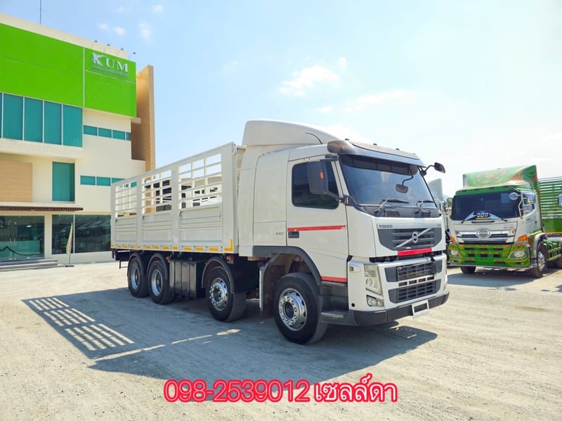 👉 สิบสองล้อคอก VOLVO FM 440  แรง ปี 2556 (2900)
