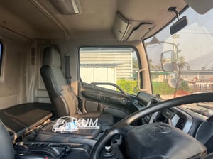 สิบล้อตู้สิบบาน HINO FG8J 240 แรง ปี 2565(4820)