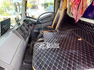 หกล้อตู้สิบบาน ISUZU FRR 210 แรง ปี 2566(8215) หกล้อตู้สิบบาน ISUZU FRR 210 แรง ปี 2566(8215)