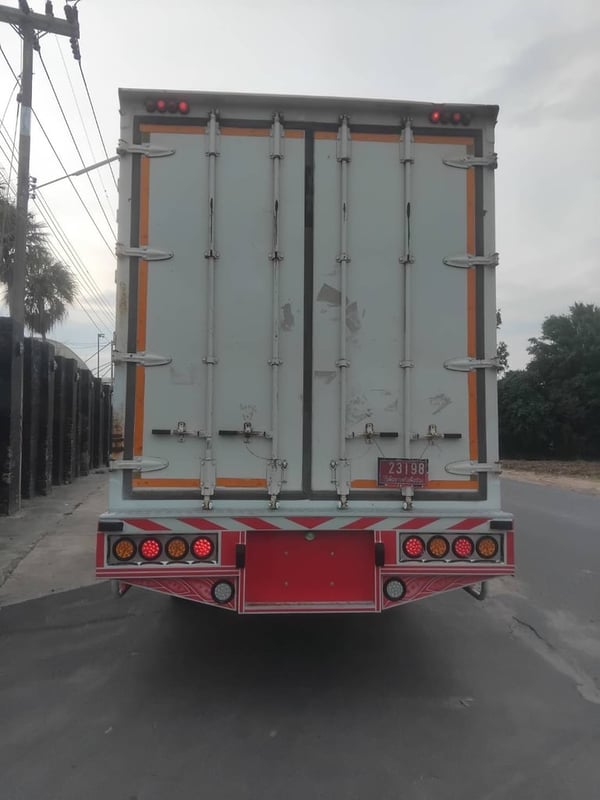 👉ฟรีเก็บท้ายให้ หกล้อตู้สิบบาน HINO FG8J 240 แรง ปี 2561(4378) 👉ฟรีเก็บท้ายให้ หกล้อตู้สิบบาน HINO FG8J 240 แรง ปี 2561(4378)