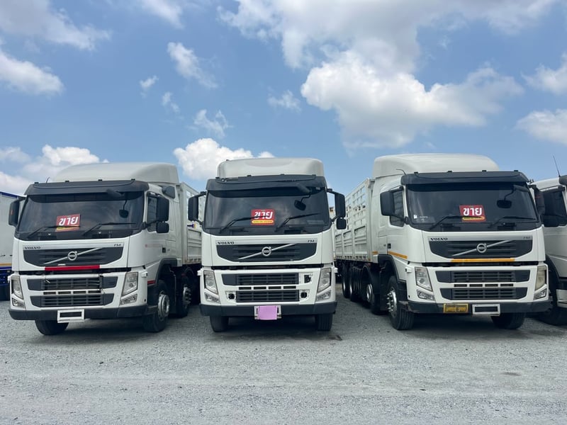 สิบสองล้อคอก VOLVO FM 440  แรง ปี 2556 (2894,2900,2922)
