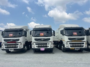 สิบสองล้อคอก VOLVO FM 440  แรง ปี 2556 (2894,2900,2922)