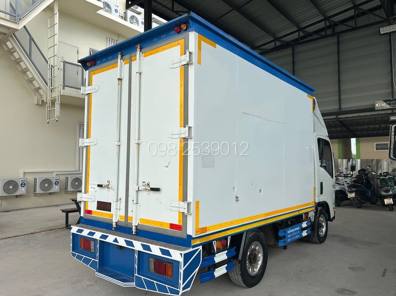 สี่ล้อตู้ ISUZU NLR 130แรง ปี 2564(4519)