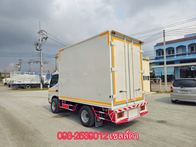 👉 สี่ล้อตู้ HINO XZU 136 แรง ปี 2563 (637)