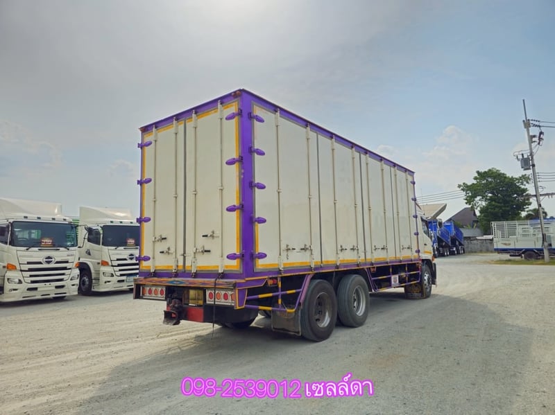 สิบล้อตู้สิบบาน HINO FL8J 260 แรง ปี 2560(3133)