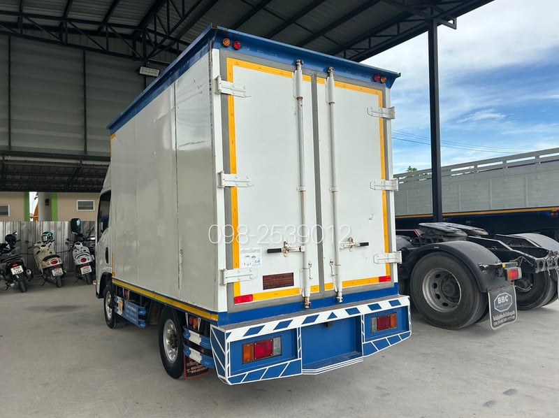 สี่ล้อตู้ ISUZU NLR 130แรง ปี 2564(4519)