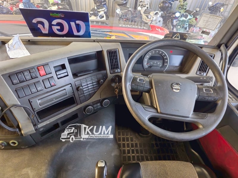 สิบล้อหัวลากเพลาเดียว Volvo FM440 ปี61(3692)