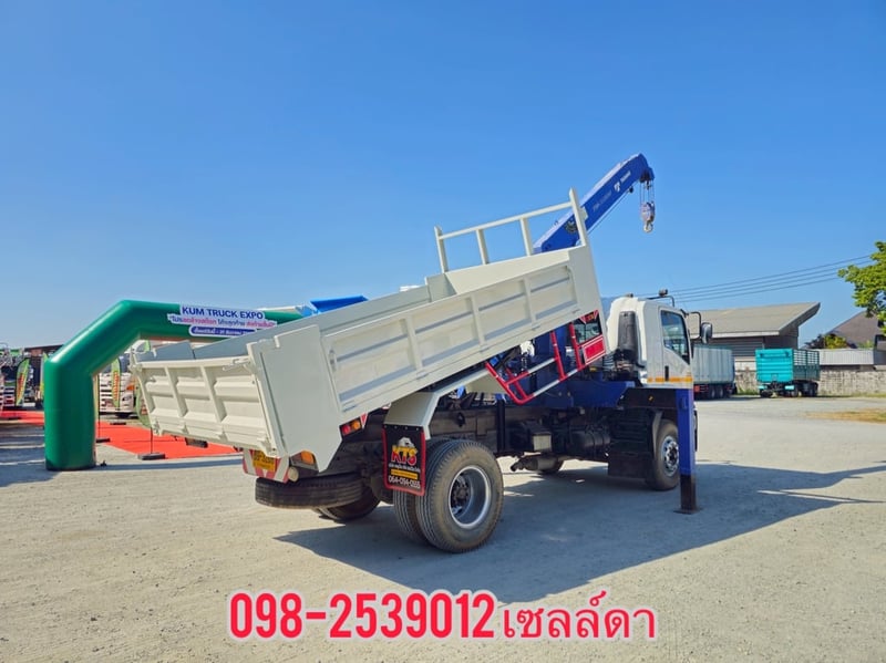 หกล้อเครนกระบะดั้มได้  ISUZU FTR 240 แรง ปี 2566(3266)