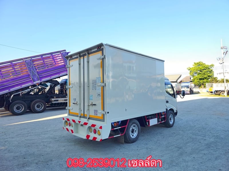 👉 สี่ล้อตู้ HINO XZU 136 แรง ปี 2565(6121)