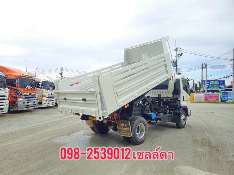 หกล้อดั้มพ์  ISUZU  FRR 210 แรง ปี 2565(1030)