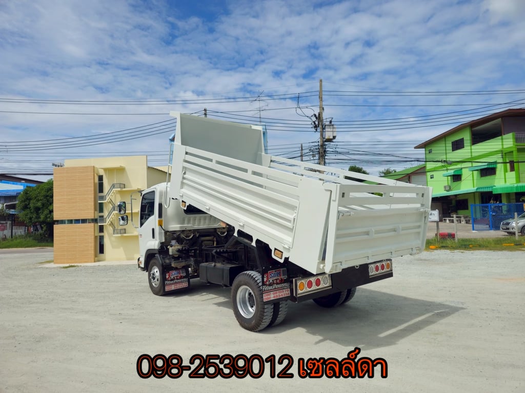 หกล้อดั้มพ์ ISUZU  FRR 210 แรง ปี 2564(3063)