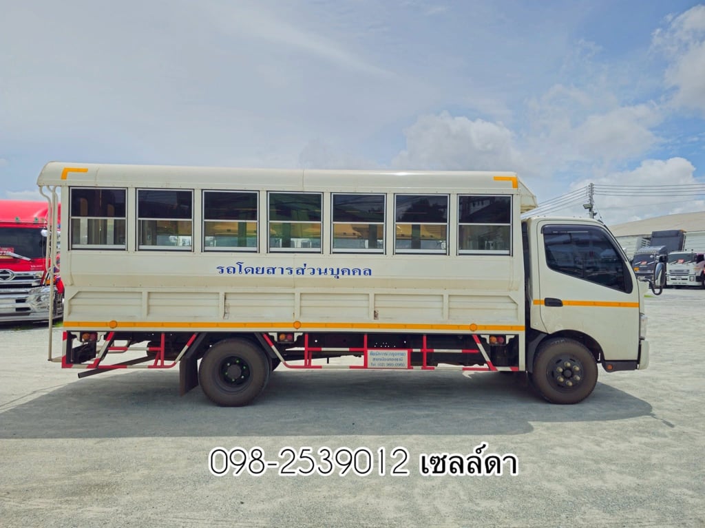 หกล้อโดยสาร  HINO  XZU 150 แรง ปี 2566(2429)