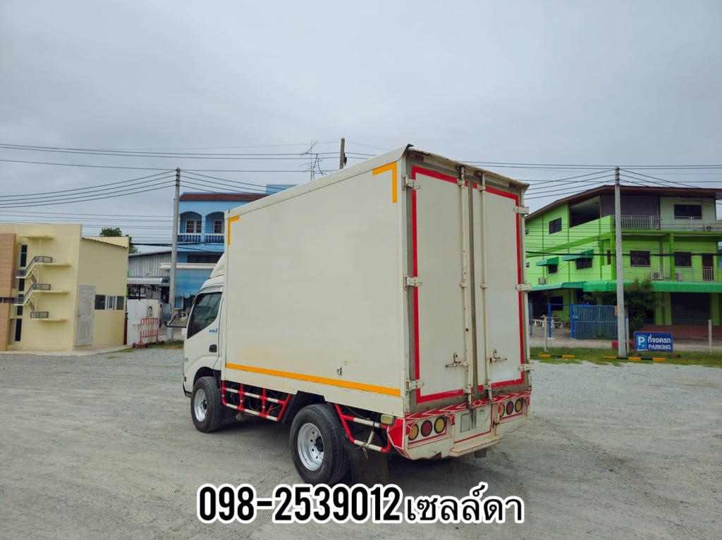 สี่ล้อตู้ HINO xzu 136 ปี 2561 (4583) สี่ล้อตู้ HINO xzu 136 ปี 2561 (4583)
