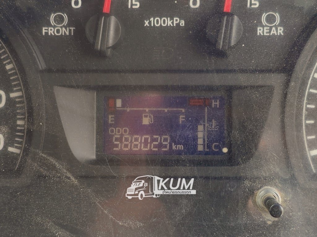  สิบล้อหัวลากติดเครน(0293)