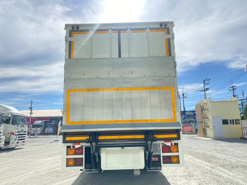 👉หกล้อตู้สิบบาน ISUZU FTR 240 แรง ปี 2565 (2375) 👉หกล้อตู้สิบบาน ISUZU FTR 240 แรง ปี 2565 (2375)