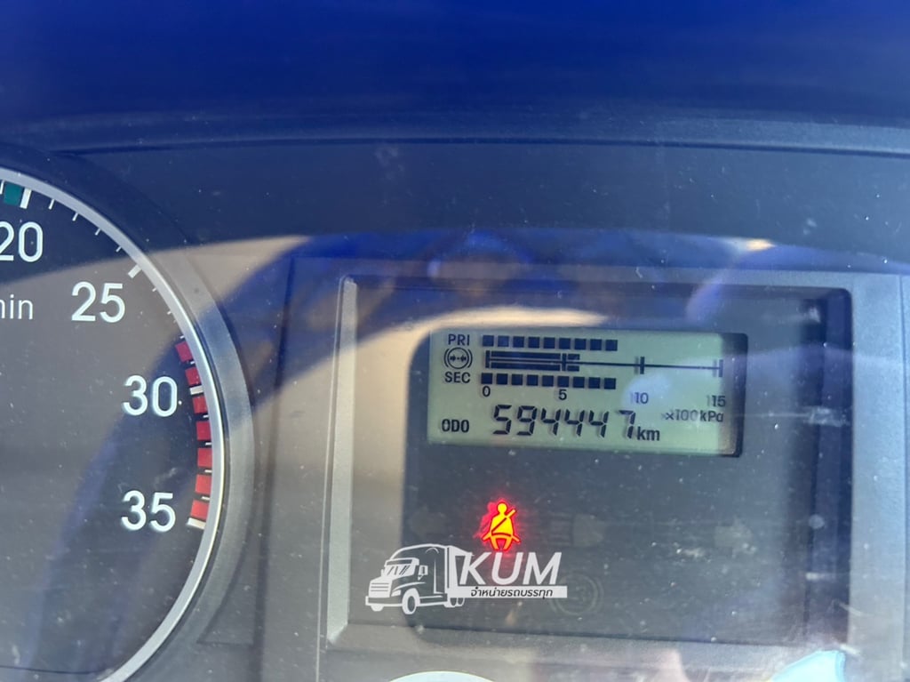 หกล้อตู้สิบบาน Isuzu FTR240 แรง ปี60 อู่สมศักดิ์(2244,2245)