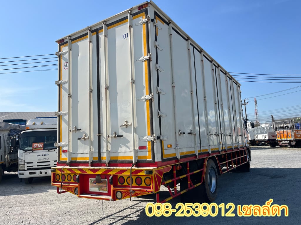 🔥หกล้อตู้สิบบาน HINO FG8J 212 แรง ปี 2556(0988) 🔥หกล้อตู้สิบบาน HINO FG8J 212 แรง ปี 2556(0988)