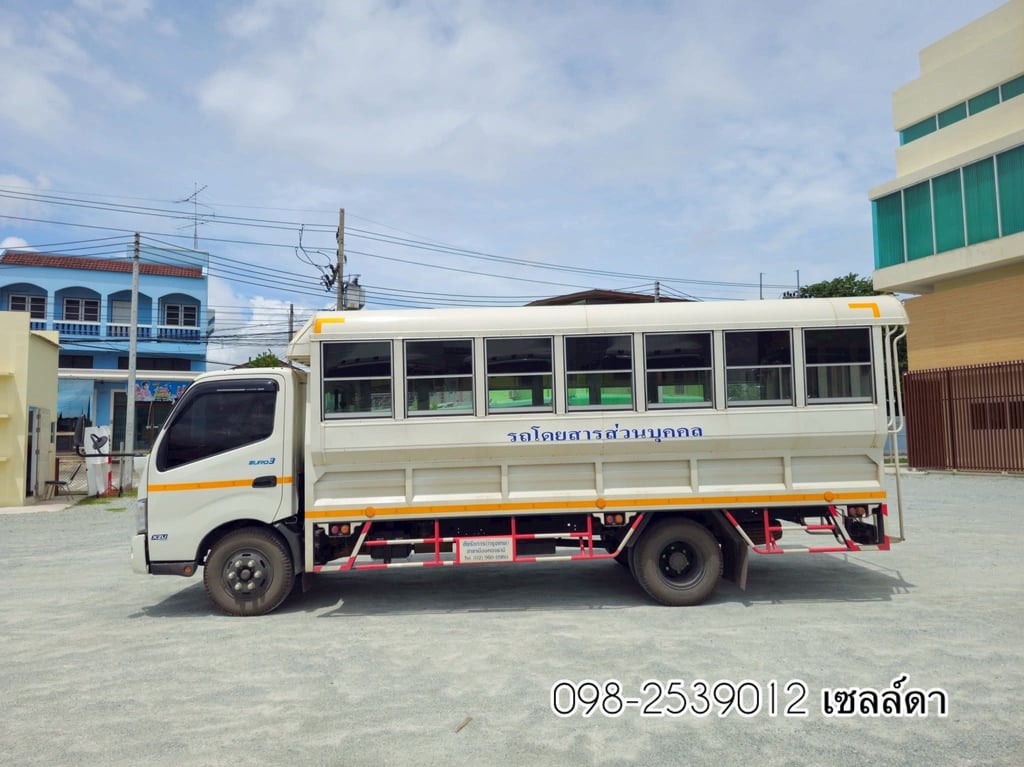 หกล้อโดยสาร  HINO  XZU 150 แรง ปี 2566(2429)