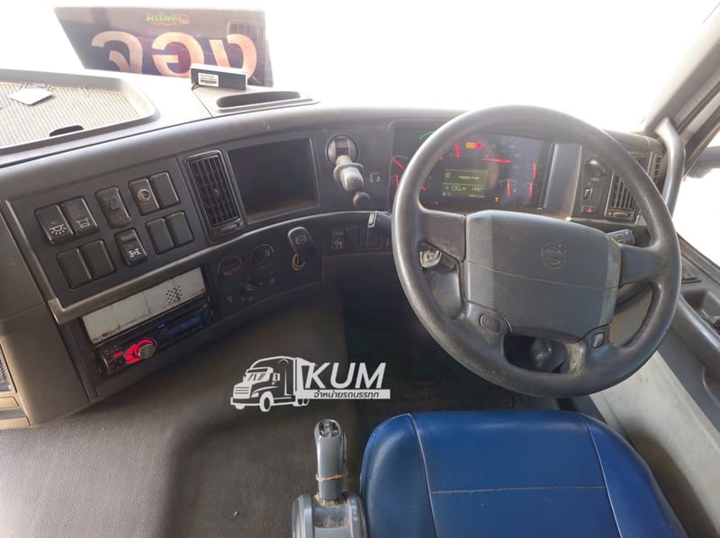 สิบสองล้อคอก VOLVO FM 440 แรง ปี 2556( 2900)