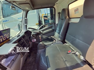 สี่ล้อตู้เย็น ISUZU NLR 130 แรง ปี 2566 (8088) สี่ล้อตู้เย็น ISUZU NLR 130 แรง ปี 2566 (8088)