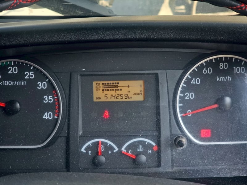 หกล้อตู้สิบบาน ISUZU FRR 210 แรง ปี 2565 (2331)